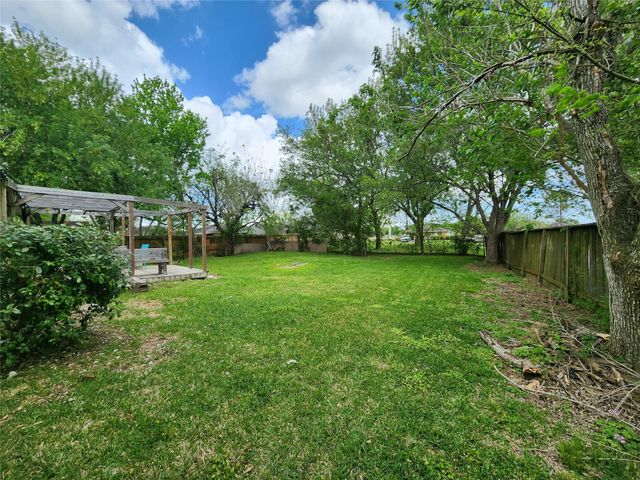 3315 Ashwyne Court, La Porte, TX 77571