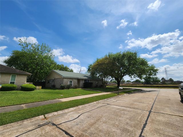 3315 Ashwyne Court, La Porte, TX 77571