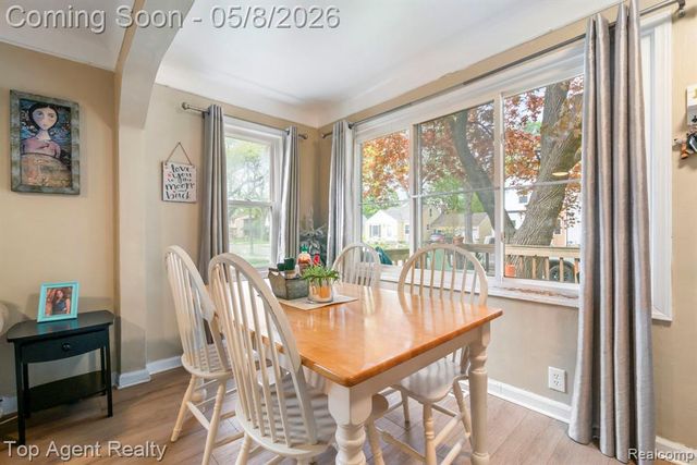21718 Elizabeth Street, Saint Clair Shores, MI 48080