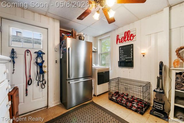 21718 Elizabeth Street, Saint Clair Shores, MI 48080