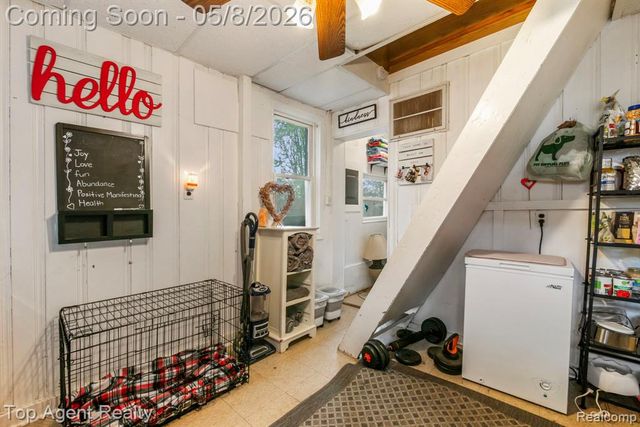 21718 Elizabeth Street, Saint Clair Shores, MI 48080