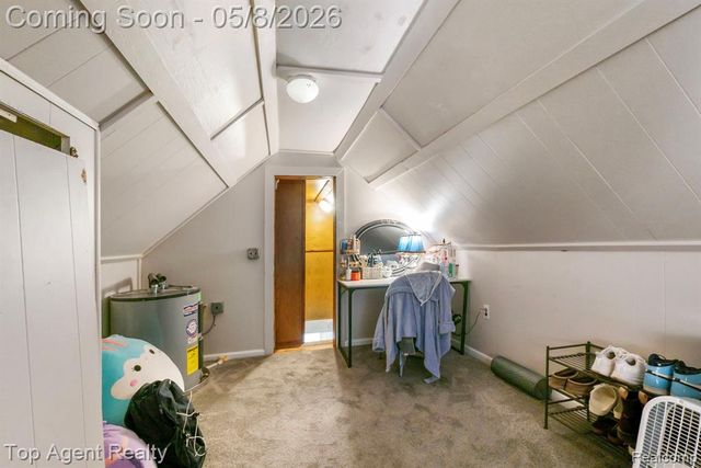 21718 Elizabeth Street, Saint Clair Shores, MI 48080
