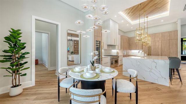 413 ISLAND CIRCLE, Sarasota, FL 34242