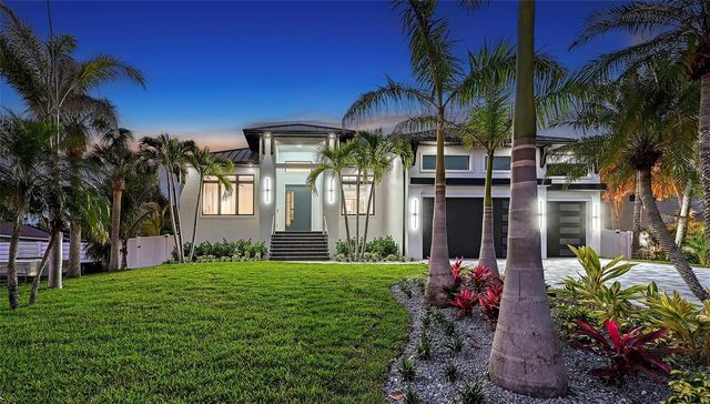 413 ISLAND CIRCLE, Sarasota, FL 34242