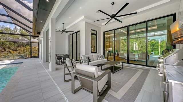 413 ISLAND CIRCLE, Sarasota, FL 34242