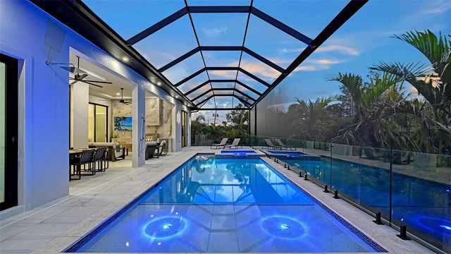 413 ISLAND CIRCLE, Sarasota, FL 34242