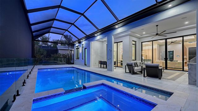 413 ISLAND CIRCLE, Sarasota, FL 34242