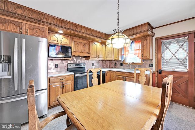 519 GREENWOOD AVE, Pottsville, PA 17901