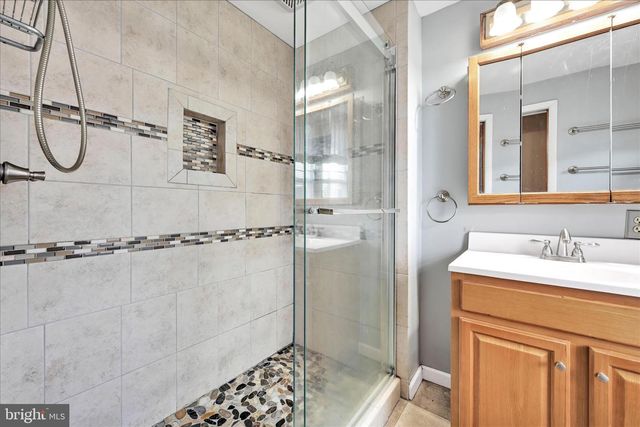 519 GREENWOOD AVE, Pottsville, PA 17901