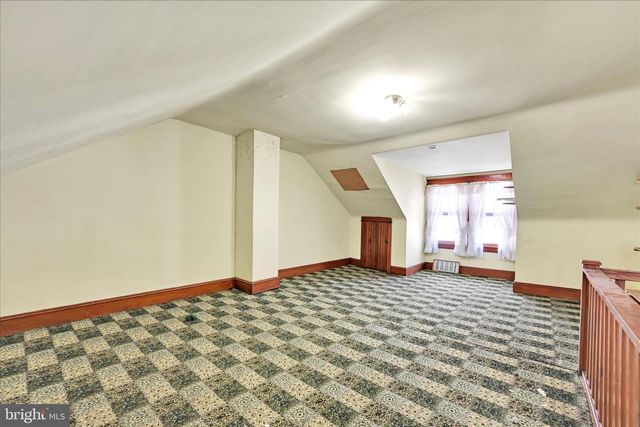 519 GREENWOOD AVE, Pottsville, PA 17901