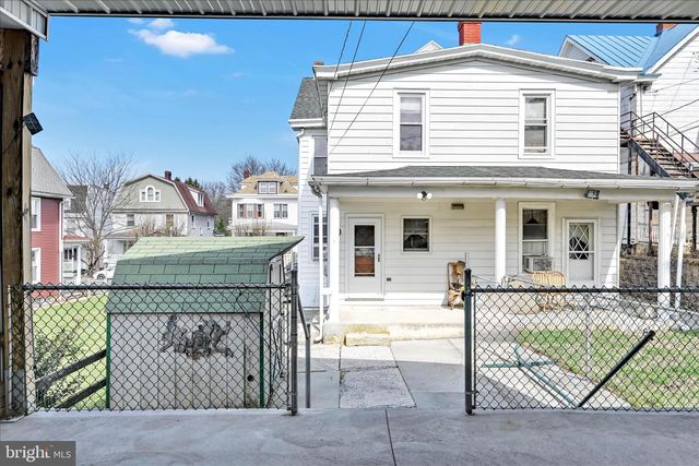 519 GREENWOOD AVE, Pottsville, PA 17901