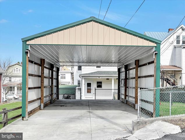 519 GREENWOOD AVE, Pottsville, PA 17901