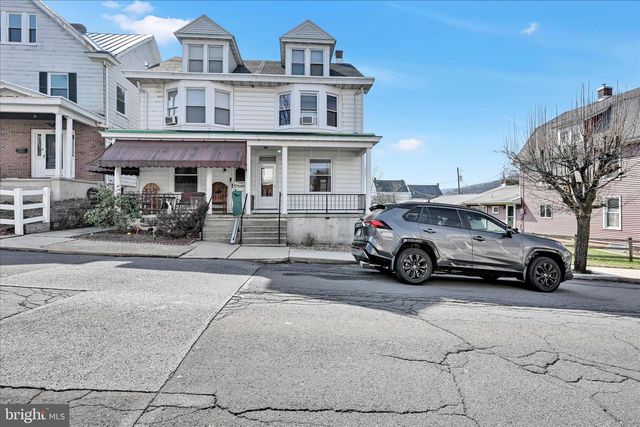 519 GREENWOOD AVE, Pottsville, PA 17901