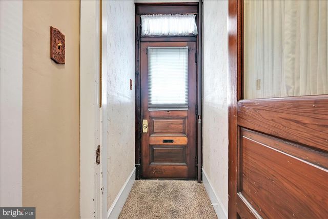 519 GREENWOOD AVE, Pottsville, PA 17901