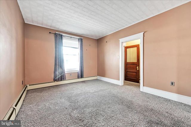 519 GREENWOOD AVE, Pottsville, PA 17901