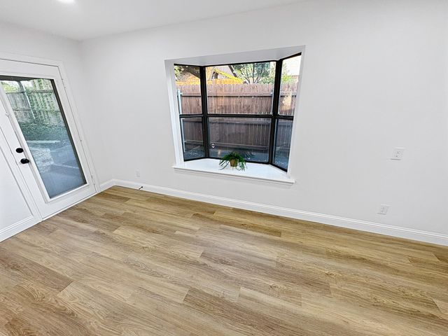 3236 Pearl Street, Bedford, TX 76021