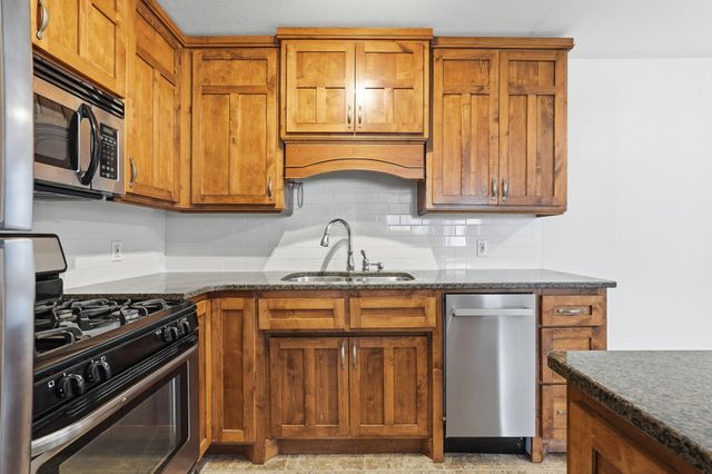 2507 Bryant Avenue S 103, Minneapolis, MN 55405