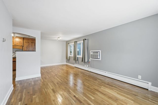 2507 Bryant Avenue S 103, Minneapolis, MN 55405