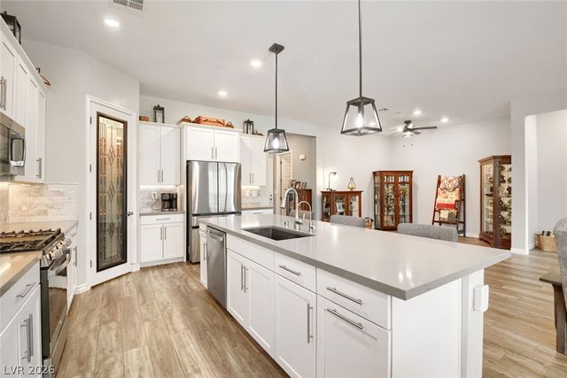 724 Dowland Street, Henderson, NV 89011