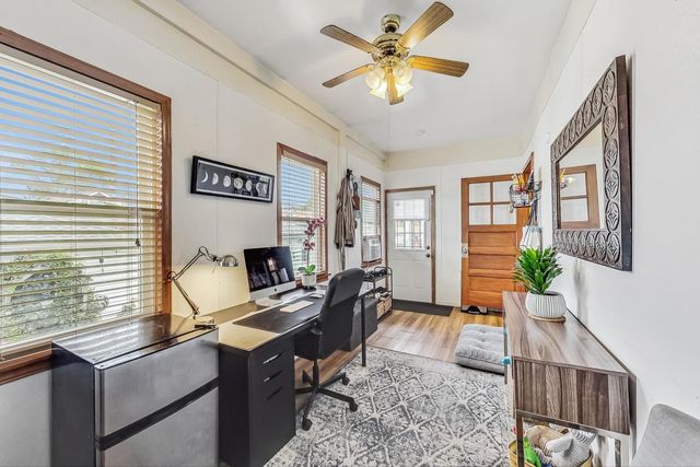5322 W Wolfram Street, Chicago, IL 60641