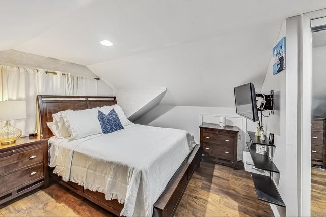 5322 W Wolfram Street, Chicago, IL 60641