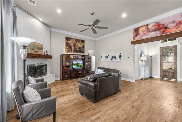 124 Stanford Lane, Springtown, TX 76082