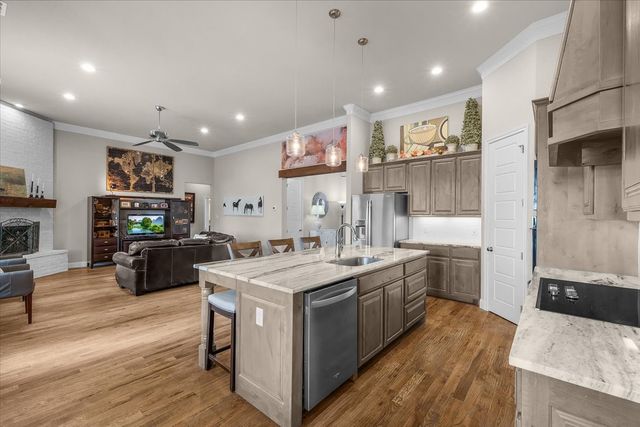 124 Stanford Lane, Springtown, TX 76082