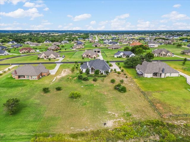 124 Stanford Lane, Springtown, TX 76082