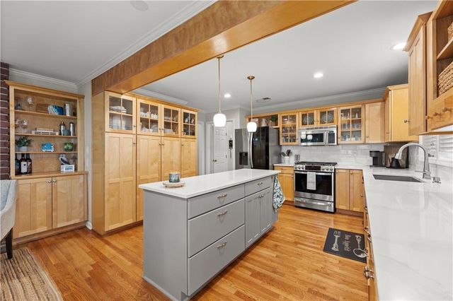 5408 W 97TH Circle, Overland Park, KS 66207