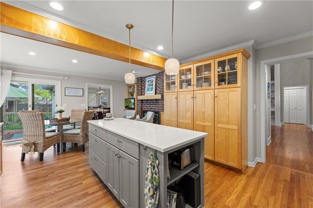 5408 W 97TH Circle, Overland Park, KS 66207