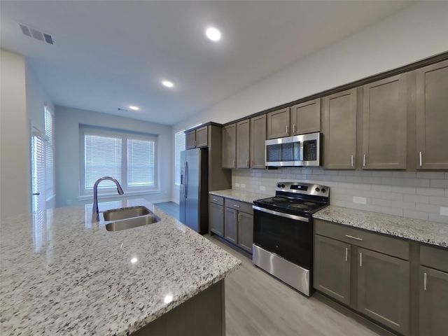 2415 Cohorn Trail, Richmond, TX 77469