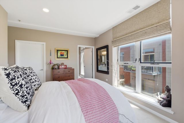 1222 Chicago Avenue 703, Evanston, IL 60202