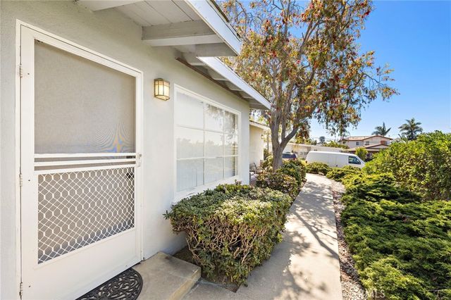123 Avenida San Fernando, San Clemente, CA 92672