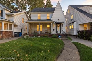 1942 Wellesley Drive, Toledo, OH 43606