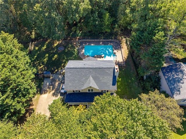 104 Courtland Circle, Powder Springs, GA 30127