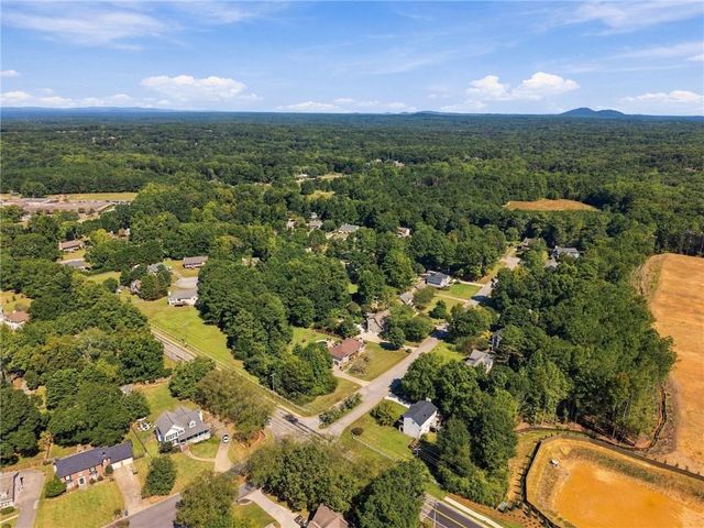 104 Courtland Circle, Powder Springs, GA 30127