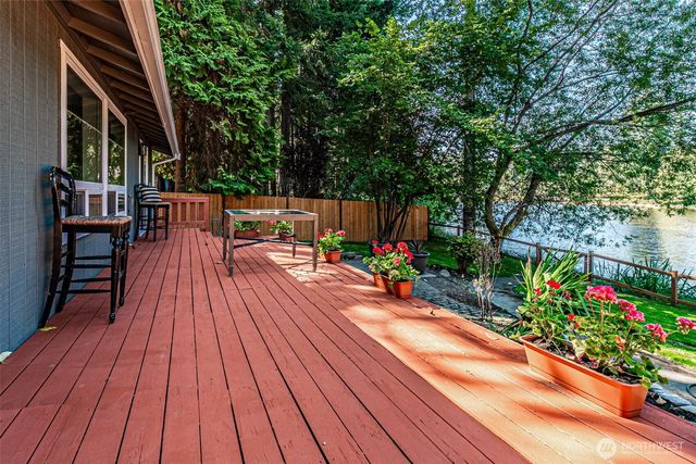 7840 Warbler Court SE, Olympia, WA 98513