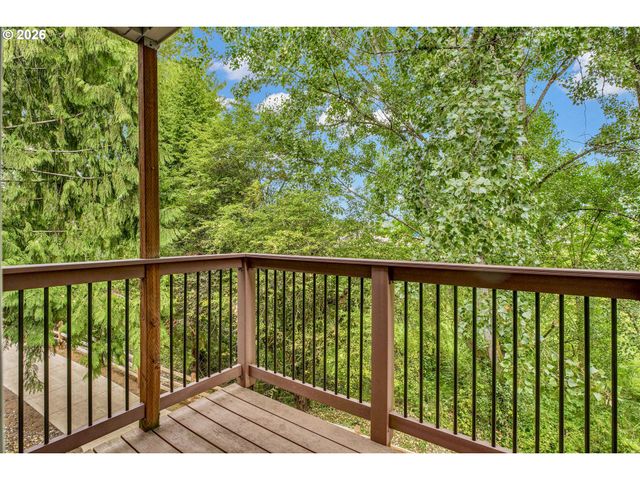 7165 Sw SAGERT St 103, Tualatin, OR 97062