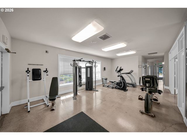 7165 Sw SAGERT St 103, Tualatin, OR 97062