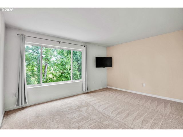 7165 Sw SAGERT St 103, Tualatin, OR 97062