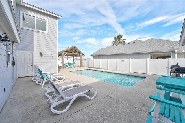 609 Sandy Lane, Port Aransas, TX 78373