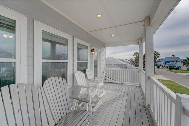 609 Sandy Lane, Port Aransas, TX 78373