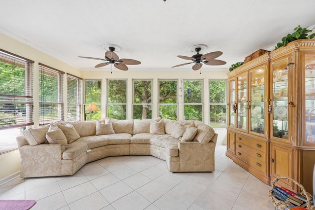 1932 Sandpiper Ln., Surfside Beach, SC 29575
