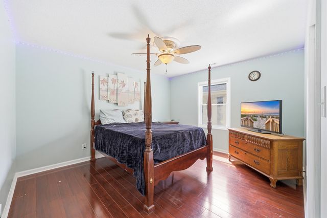1932 Sandpiper Ln., Surfside Beach, SC 29575