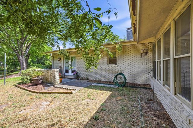 1932 Sandpiper Ln., Surfside Beach, SC 29575