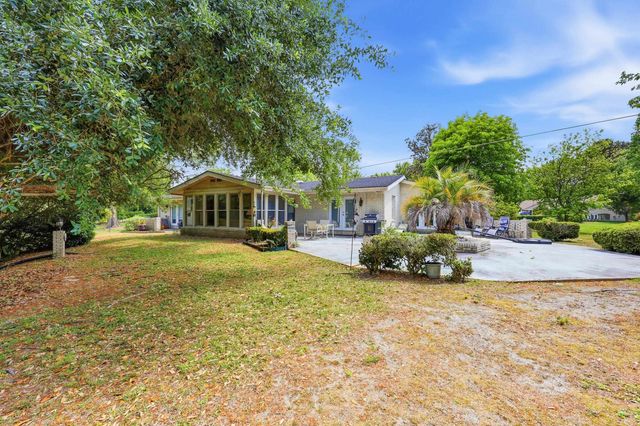 1932 Sandpiper Ln., Surfside Beach, SC 29575