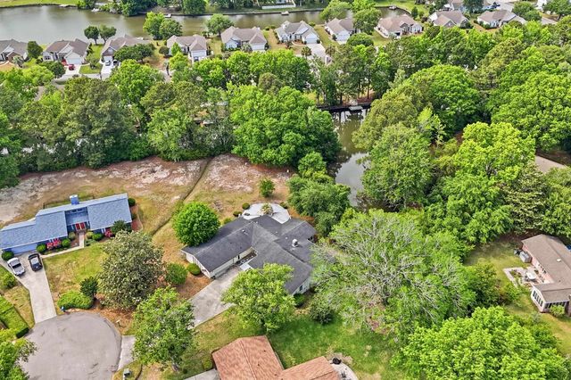 1932 Sandpiper Ln., Surfside Beach, SC 29575