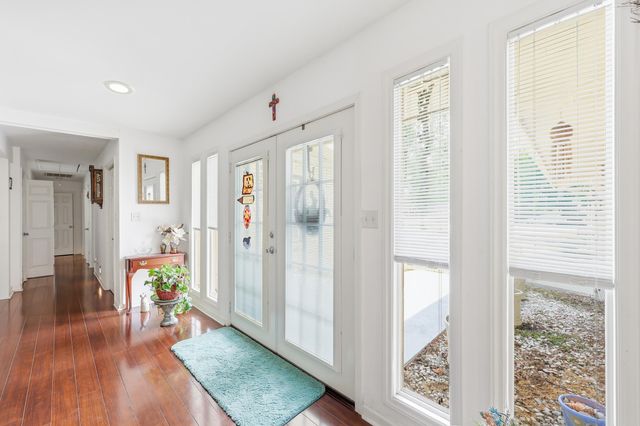 1932 Sandpiper Ln., Surfside Beach, SC 29575
