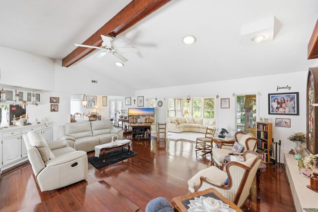 1932 Sandpiper Ln., Surfside Beach, SC 29575