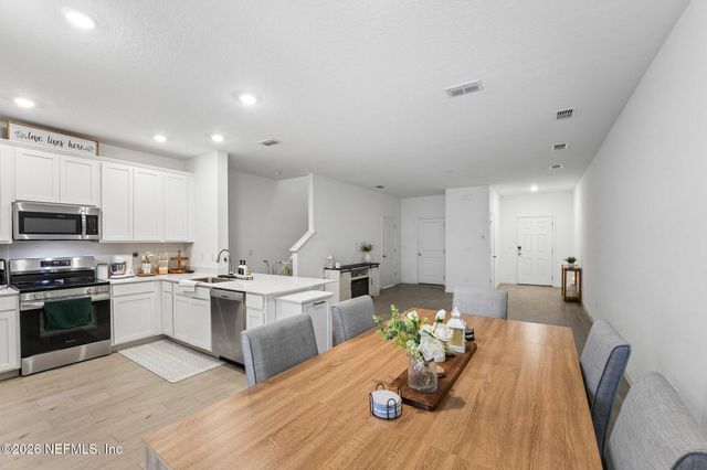 2160 WINDWARD CAY Lane, Middleburg, FL 32068